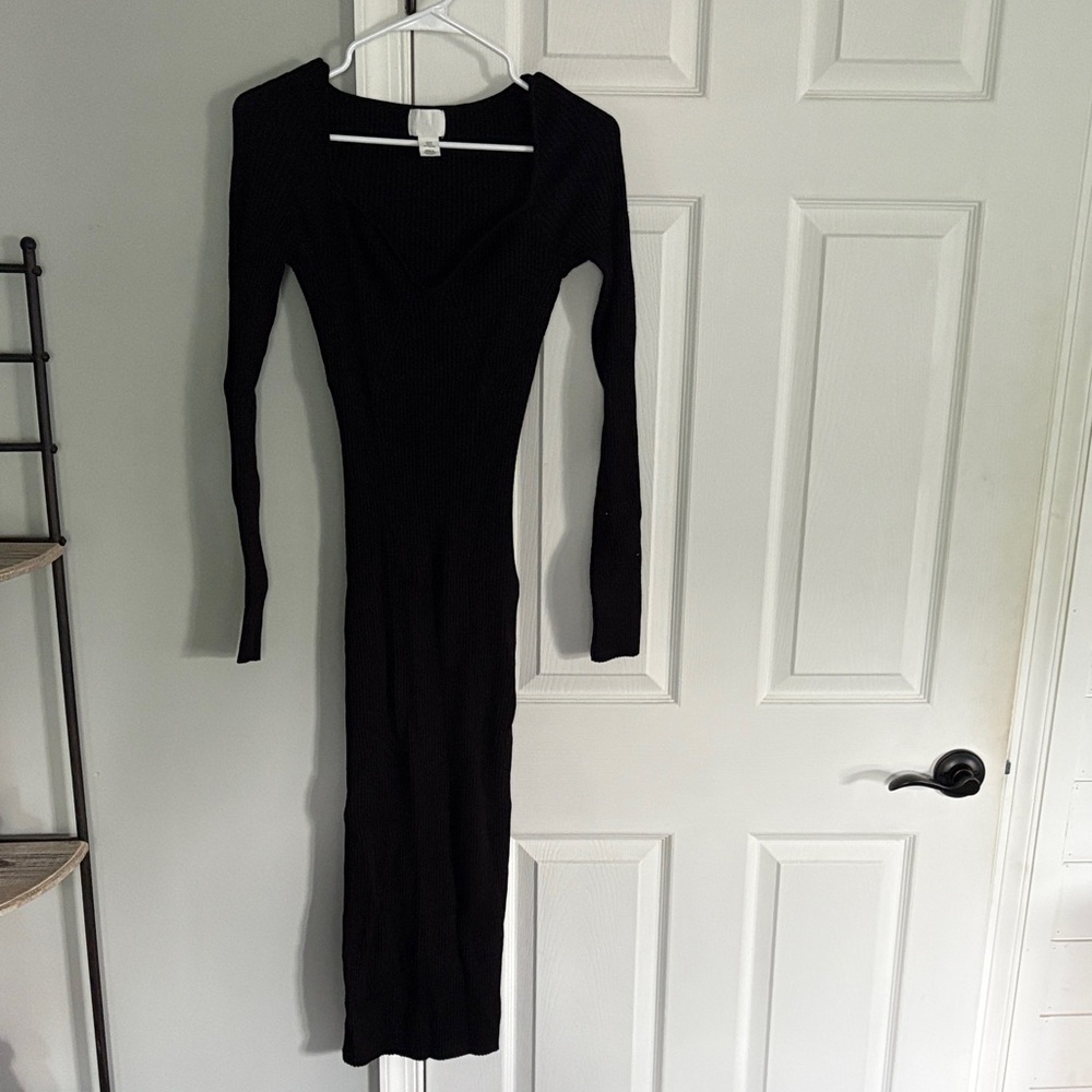 H&M Elegant Black Long Sleeve Dress